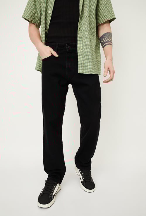 Men Solid Straight Fit Jeans