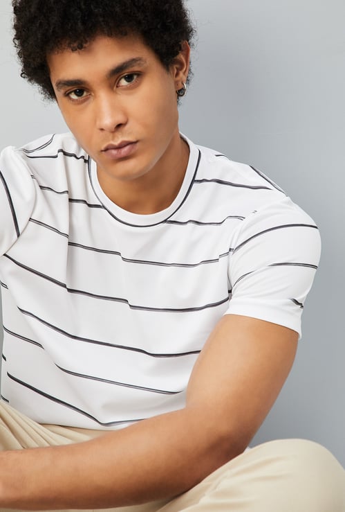 Men Slim Fit Striped Athleisure T-shirt