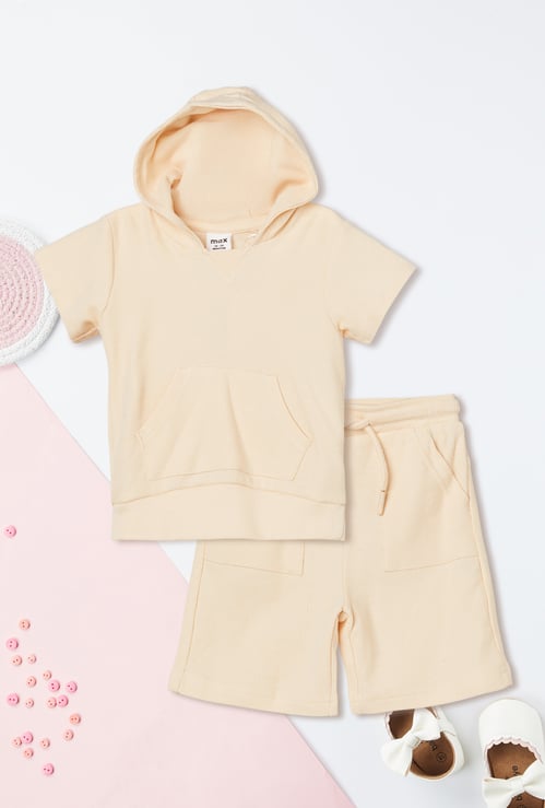 Boys Textured Shorts Set