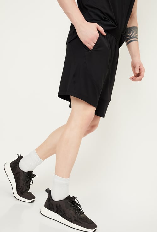 Men Textured Regular Fit Sports Shorts