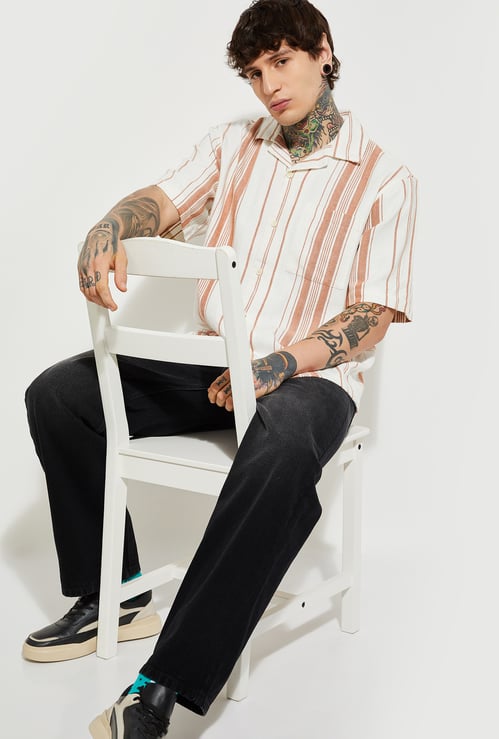 URB_N Men Striped Relaxed Fit Shirt