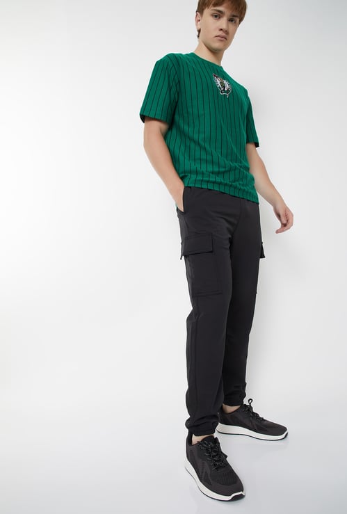 Men Solid Sports Cargo Joggers