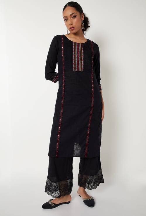 Women Embroidered Straight Kurta
