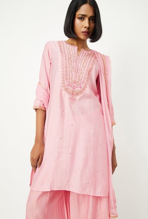 Women Embroidered Kurta Set