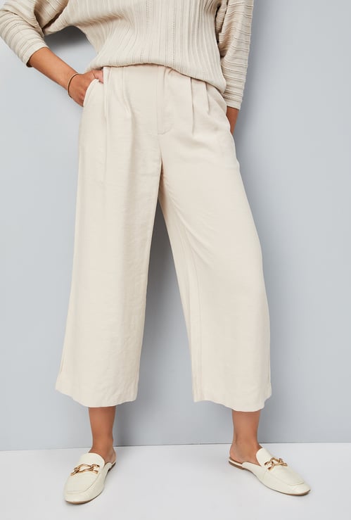 Women Textured Crop Trousers