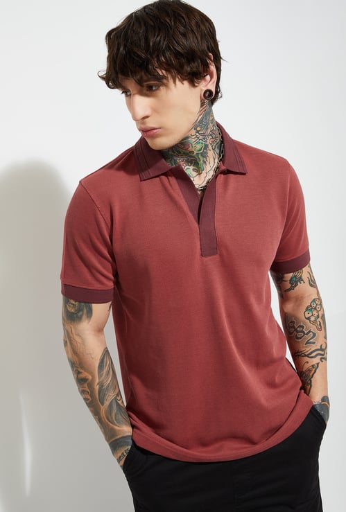 URB_N Men Colourblocked Regular Fit Polo T-shirt