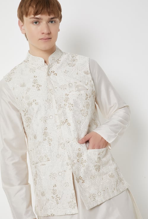 Men Embroidered Straight Kurta Set