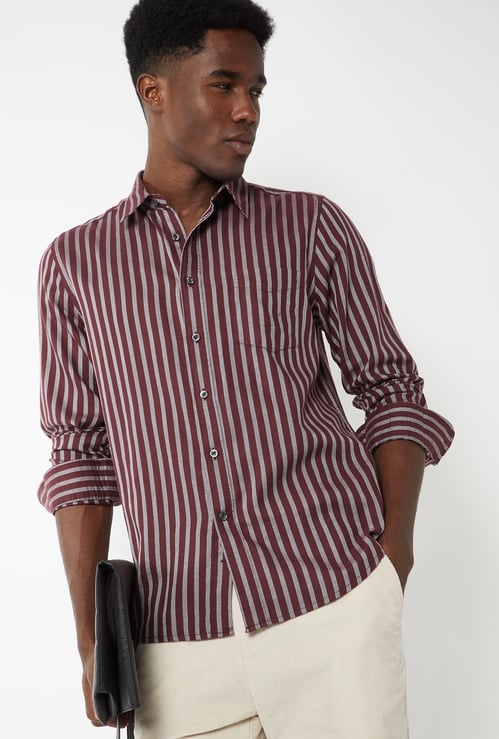 Men Striped Slim Fit Shirt