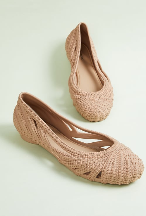 Women Textured Ballerinas