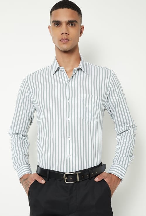 Men Striped Slim Fit Formal Shirt