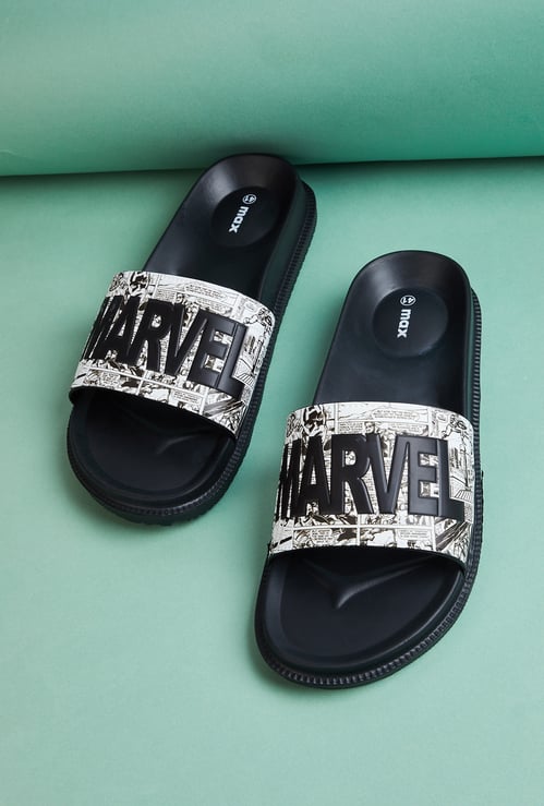 Men Marvel Applique Sliders