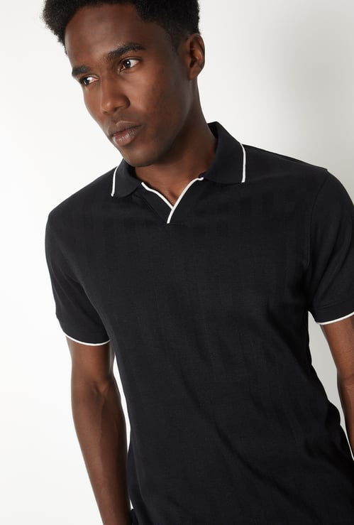 Men Textured Johnny Collar T-shirt