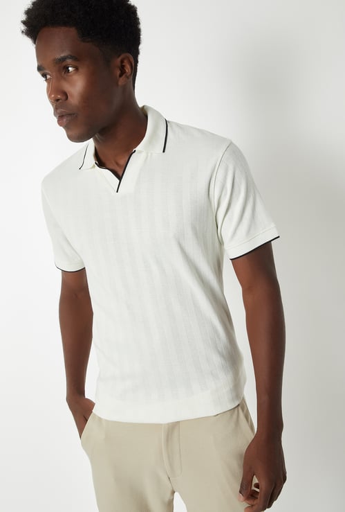 Men Textured Johnny Collar T-shirt