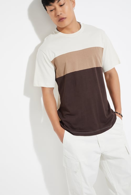 URB_N Men Colourblocked T-shirt