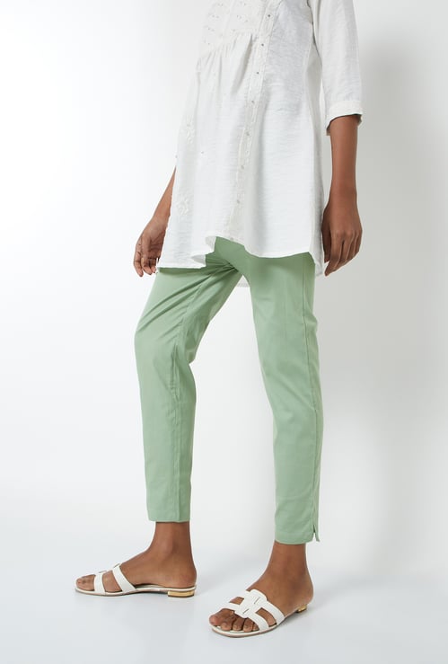 Women Solid Straight Pants