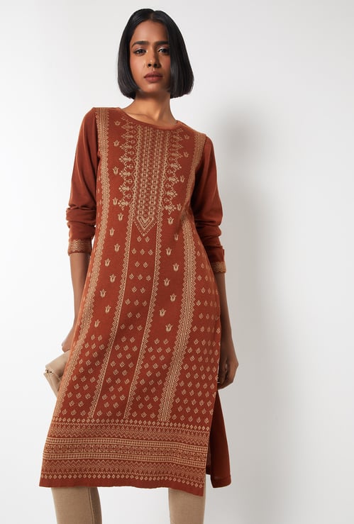 Women Embroidered Straight Winter Kurta