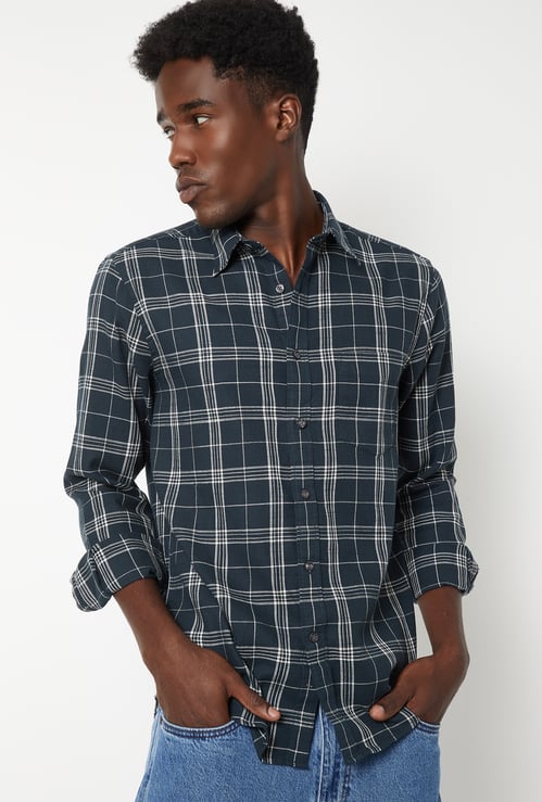 Men Checked Slim Fit Shirt