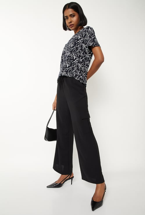 Women Textured Wide Leg Cargos