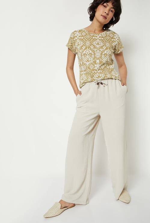 Women Solid Trousers