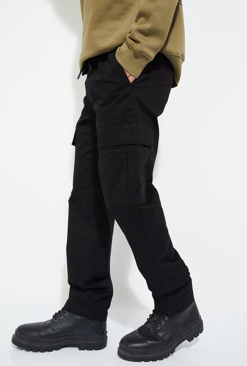 URB_N Men Relaxed Fit Solid Cargos