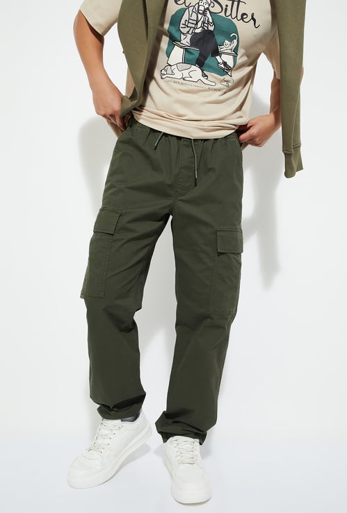 URB_N Men Relaxed Fit Solid Cargos
