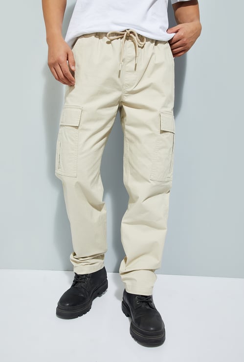 URB_N Men Relaxed Fit Solid Cargos