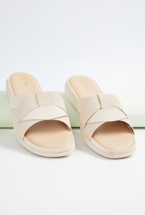 Women Woven Strap Flats