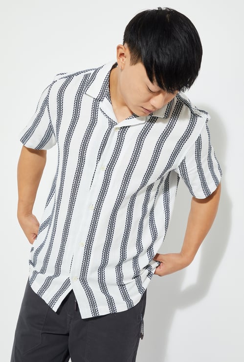 URB_N Men Embroidered Regular Fit Shirt