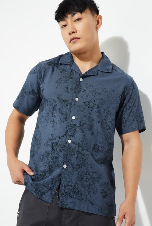URB_N Men Printed Regular Fit Shirt