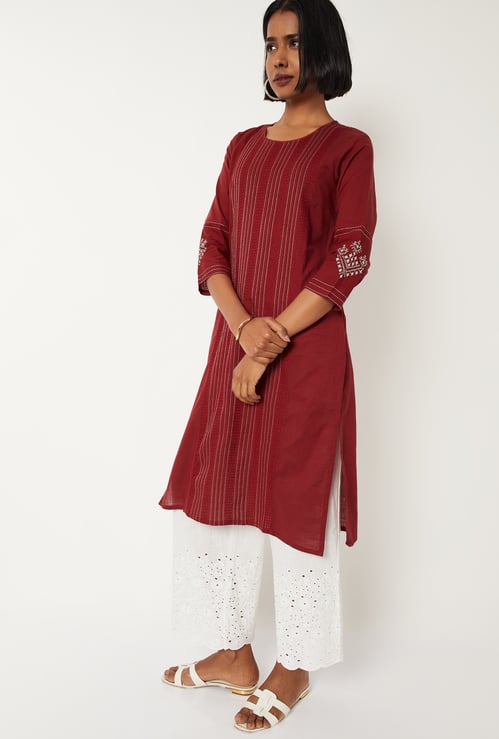 Women Pintuck Straight Kurta