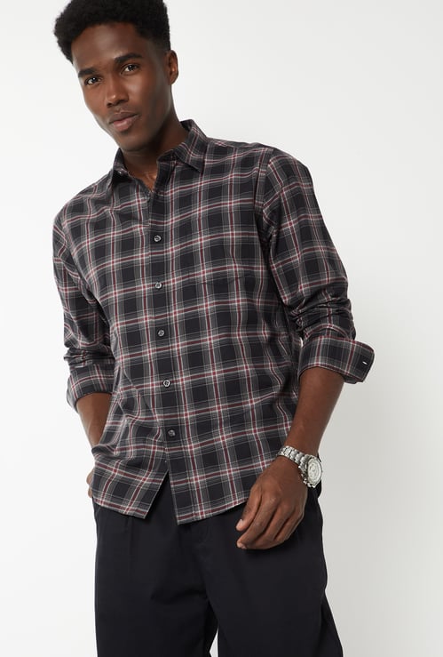 Men Checked Slim Fit Shirt