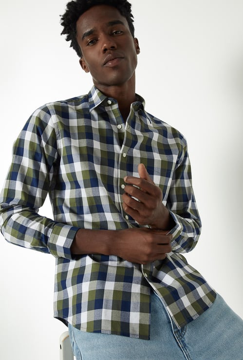 Men Checked Slim Fit Shirt