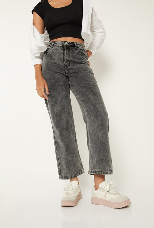 Women Washed Straight Fit Jeans