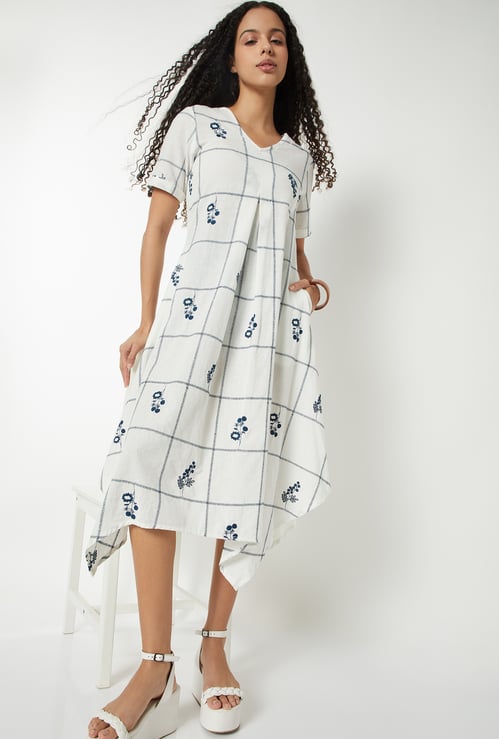 Women Embroidered Asymmetric Dress