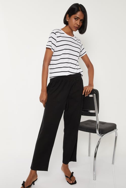 Women Solid Ankle Length Trousers