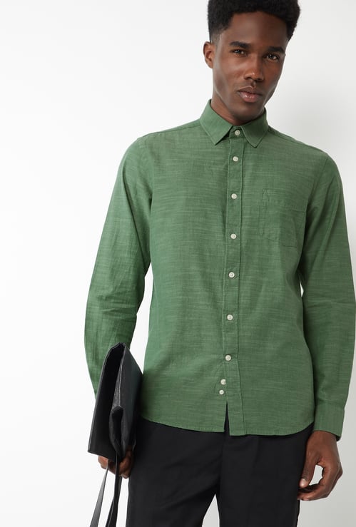 Men Textured Slim Fit Shirt