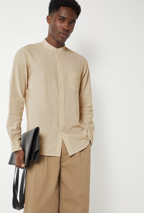 Men Solid Regular Fit Shirt