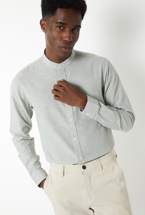 Men Solid Regular Fit Shirt