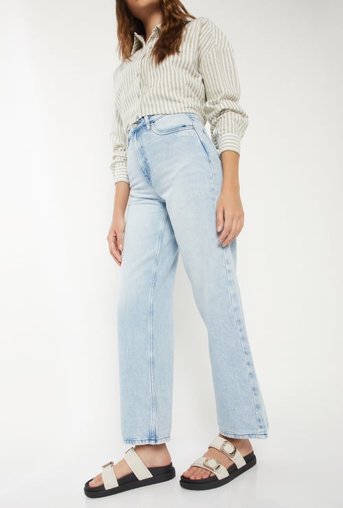 Women Lightwashed Wide-Leg Jeans