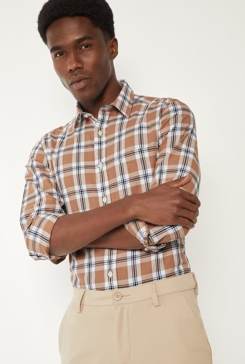 Men Checked Slim Fit Shirt