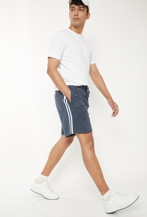 Men Side Striped Sports Shorts