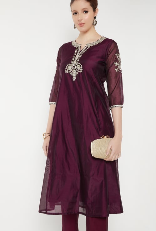 Women Embroidered Straight Kurta Set