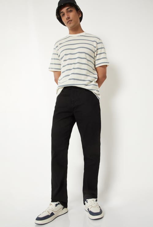 Men Solid Regular Fit Jeans