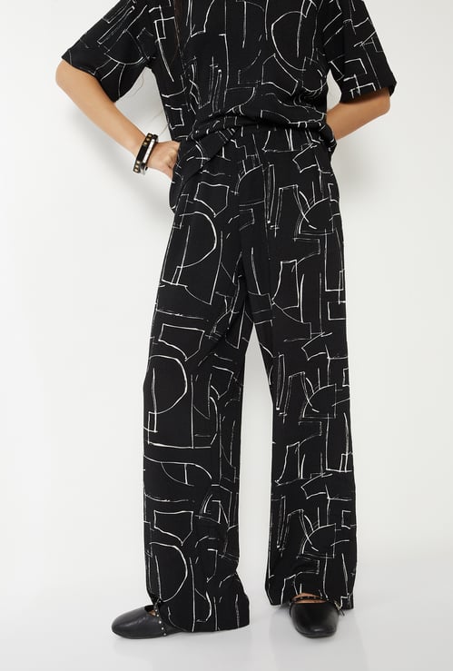 Women Printed Wide-Leg Trousers