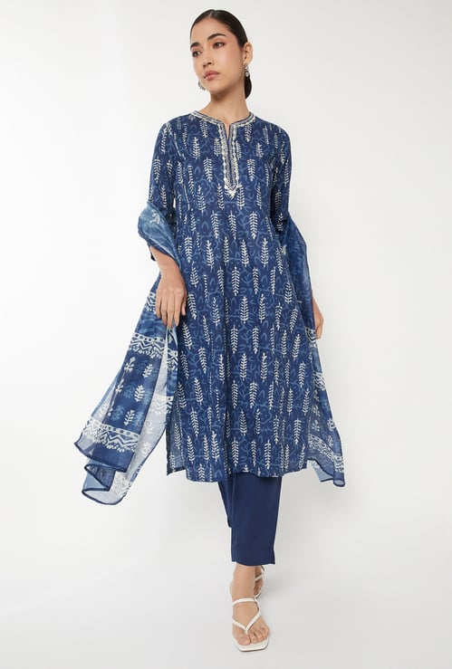 Women Ethnic Print Straight Kurta Set