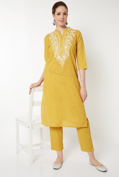 Women Embroidered Straight Kurta Set