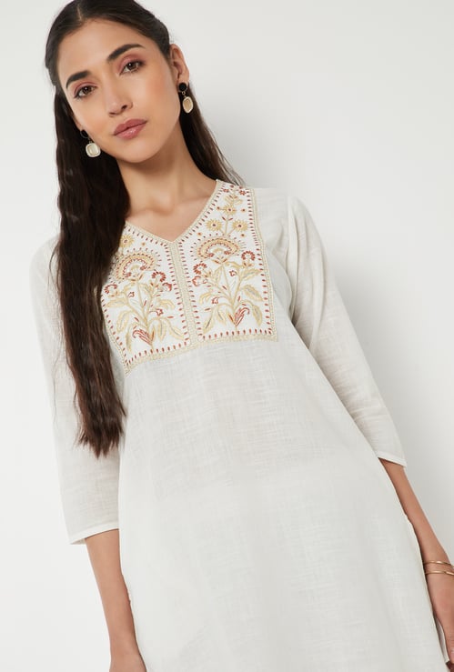 Women Embroidered Straight Kurta Set