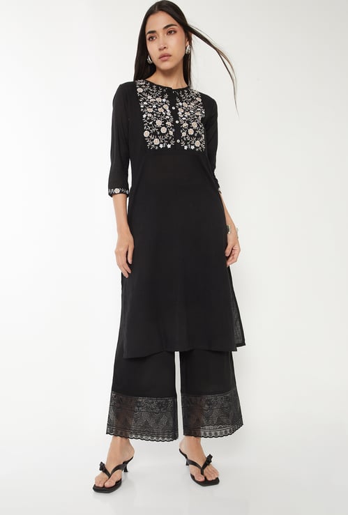 Women Embroidered Straight Kurta