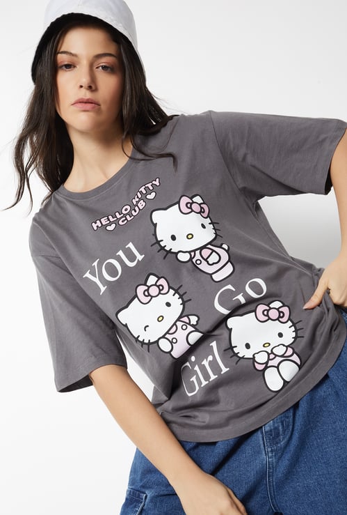 URB_N Women Hello Kitty Oversized T-shirt