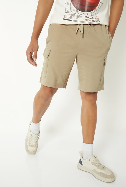 Men Solid Cargo Shorts